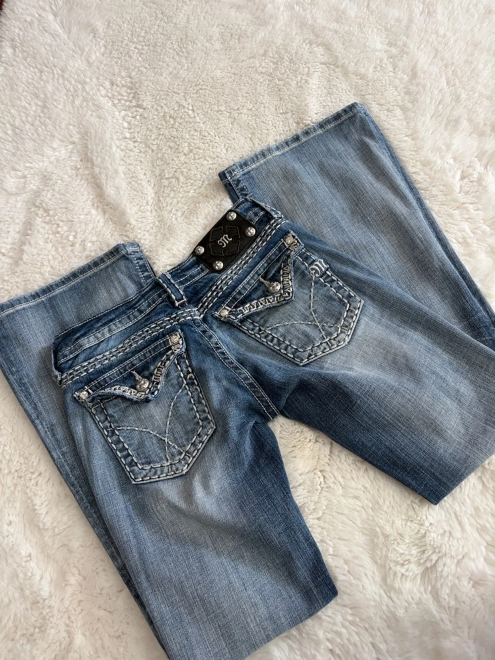 Miss Me Women's Light Blue Flare Jeans with Embroidered Pockets,Size 27. - Picture 17 of 17